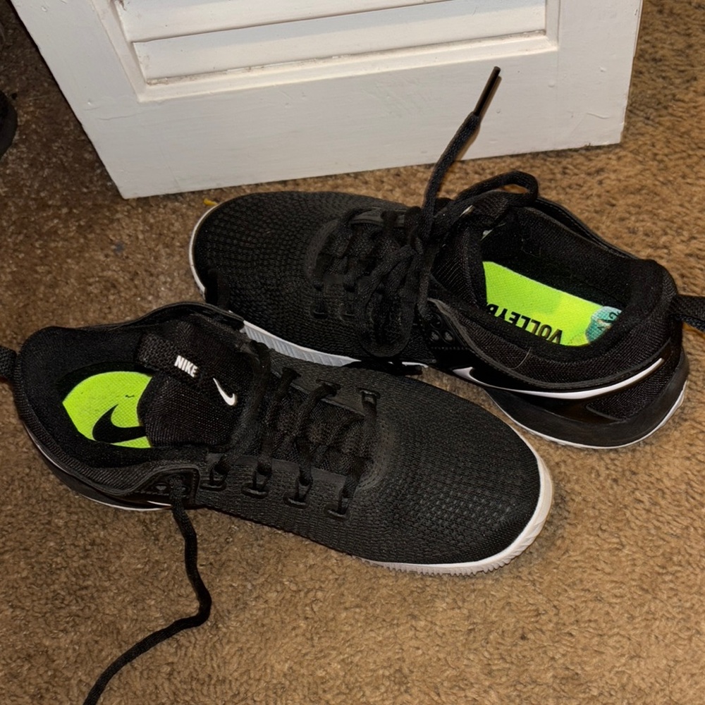Nike Black Athletic Shoes